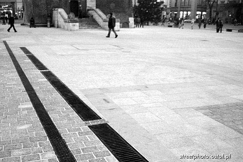Rynek Główny o poranku. Kraków. Postacie