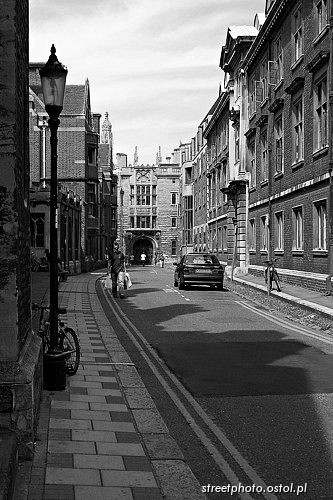 Cambridge - Zabytkowa ulica, architektura, pejzaż miejski, fotografia krajoznawcza