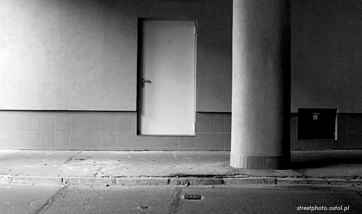 Drzwi, architektura w Krakowie, grafika, miasto