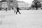 Rynek Główny o poranku. Kraków. Postacie, ludzie w fotografii